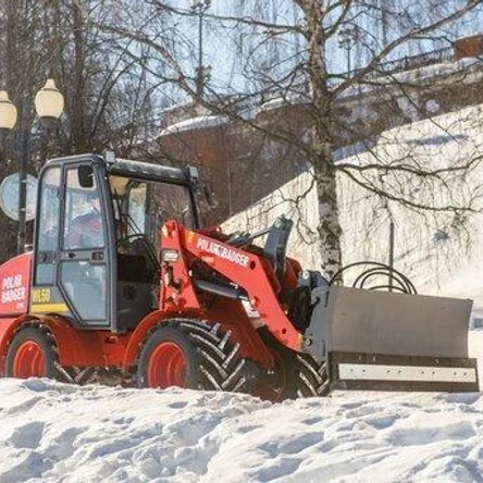 Мини-погрузчик Polar Badger WL50A